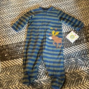 🏡NWT little me 3 month zip up moose onsie